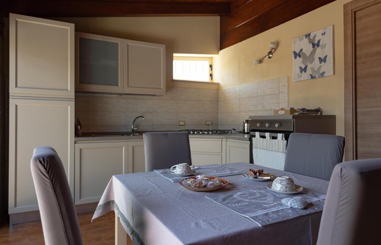 Ferienwohnung Mansarda In Centro Capri Leone Exterior foto