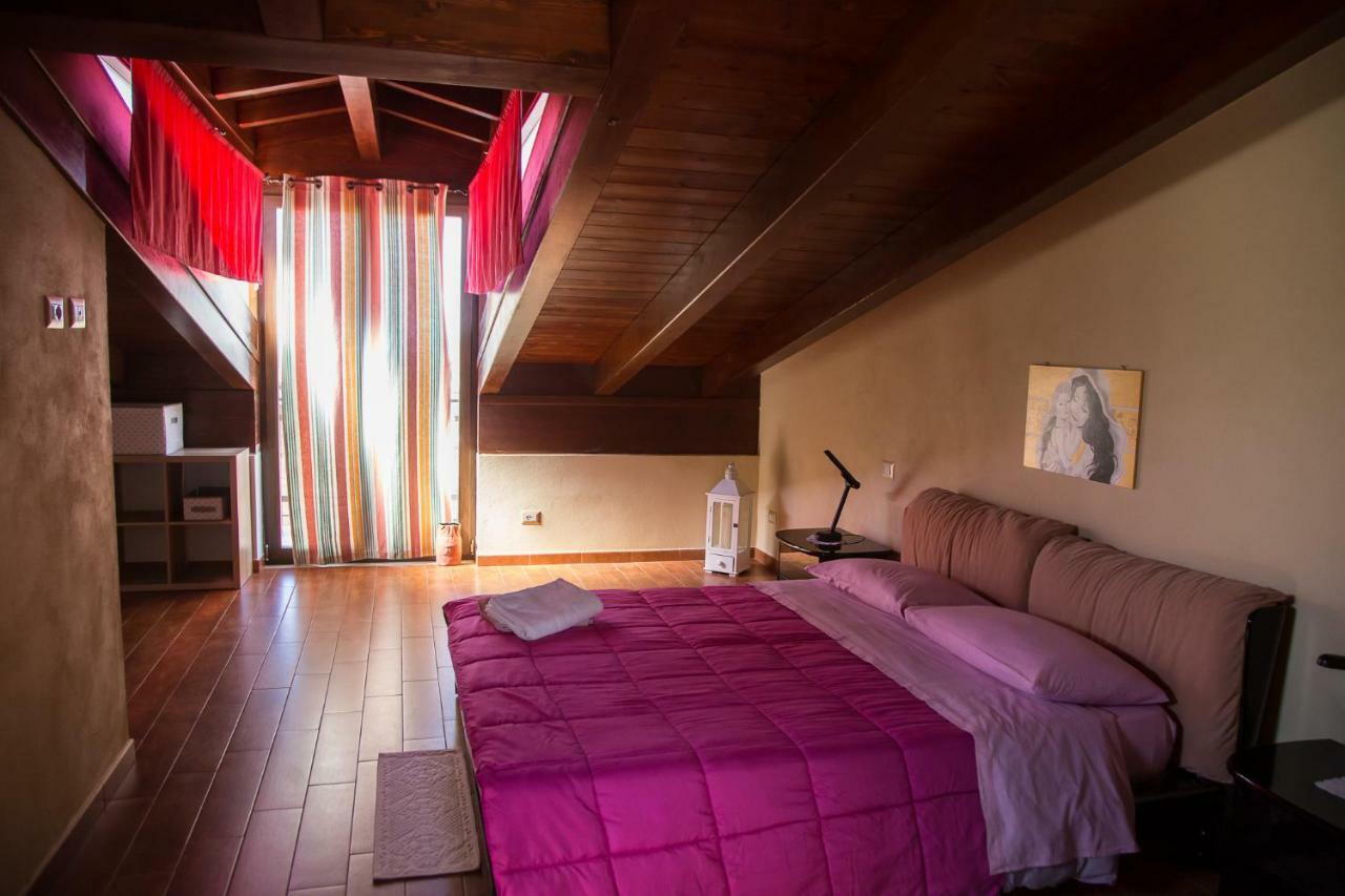 Ferienwohnung Mansarda In Centro Capri Leone Exterior foto